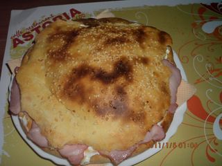 Sendvič sa pečenicom