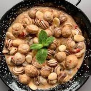 Caracoles En Salsa Almendras