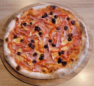 Pizza Capriciosa Ø 32cm
