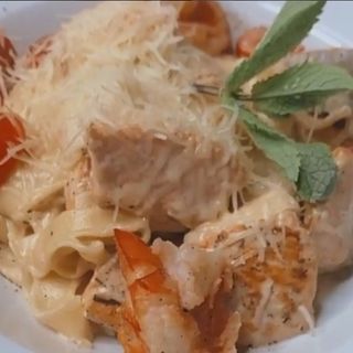 «ФАРФАЛЛЕ С КРЕВЕТКАМИ И РУККОЛОЙ»