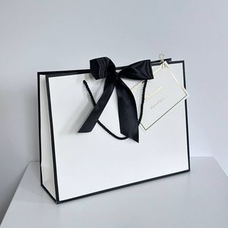 Пакет подарунковий Білий з чорним + листівка 