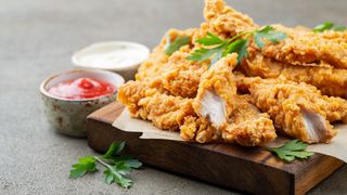 PIEPT DE PUI HOT & CRISPY 3F 5buc.