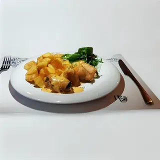 Involtini de pui cu spanac si branza feta