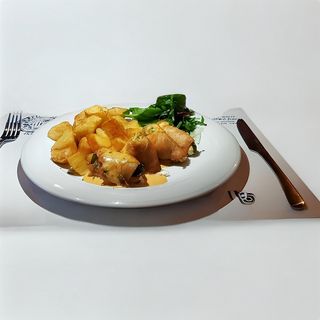 Involtini de pui cu spanac si branza feta