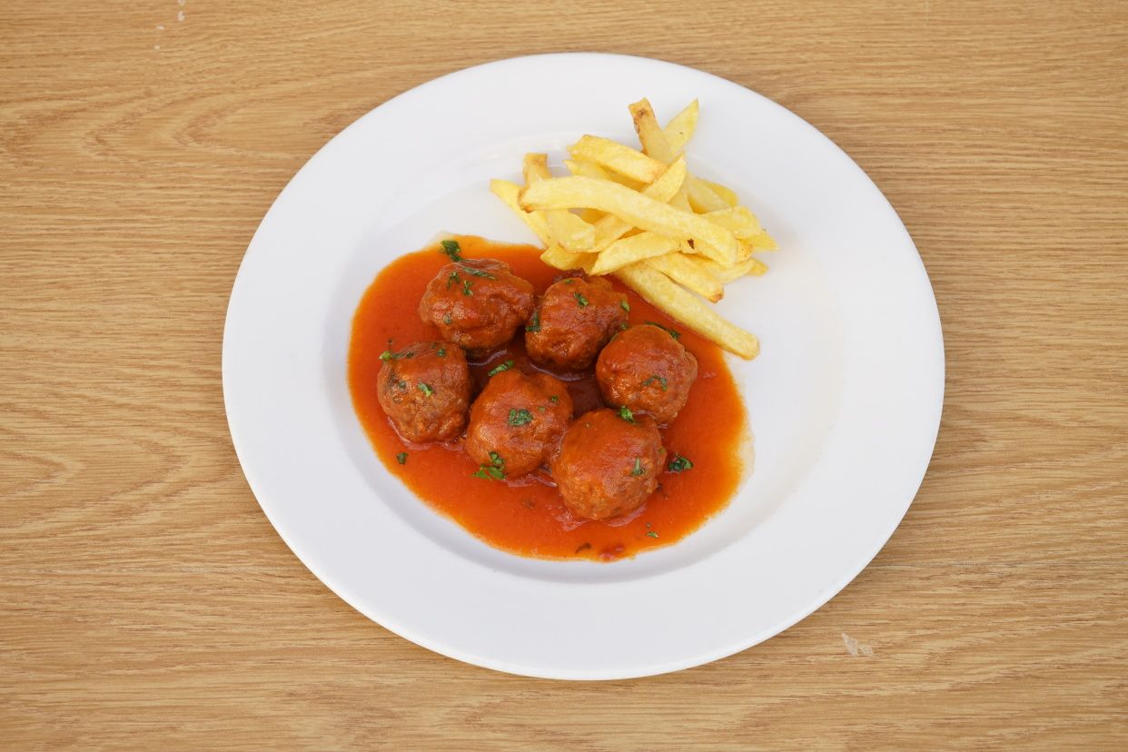 Albóndigas en salsa de tomate