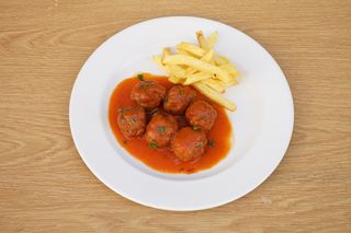 Albóndigas en salsa de tomate