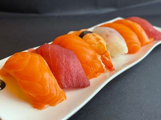 Misto sushi nigiri - 8 pezzi