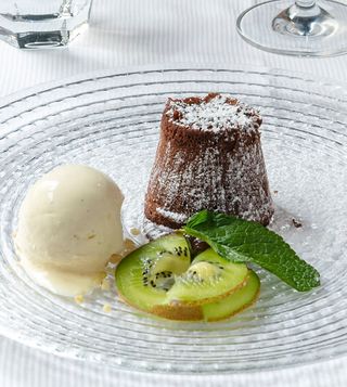 Souffle De Chocolate Con Vainilla Helada