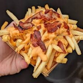 Patatine cheddar e bacon