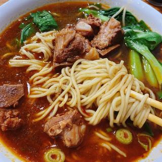 Sopa De Tallarines Con Costilla De Cerdo