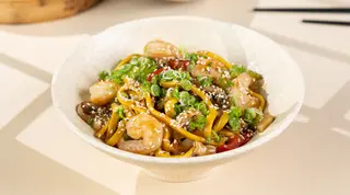 ატრია კრევეტით და უმამის სოუსით / Noodles with Shrimp with umami sauce