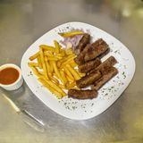 Pet u pola s lukom 300gr