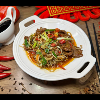 Бобовые ростки с мясом 