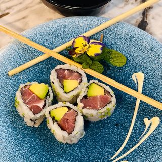 89. California Atum 16peças