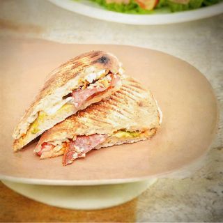 Meniu sandwich pui cu bacon