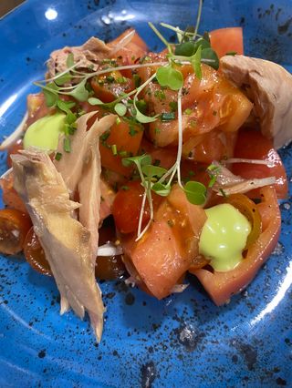Ensalada de Tomates y Ventresca de Bonito (Ración)