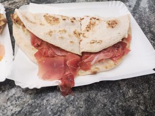 Piadina base  mozzarella