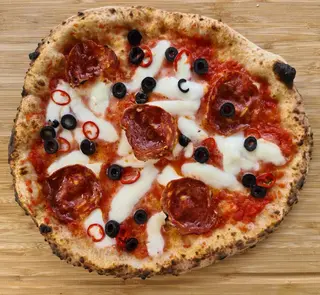 Pizza diávola (mediana)