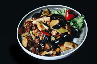 შემწვარი ძროხის ხორცი ბამბუკით, D12