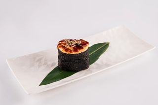 Гункан с креветкой