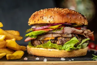 Burger de vită +PEPSI DOZA