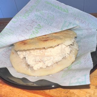 arepa de pollo pasta