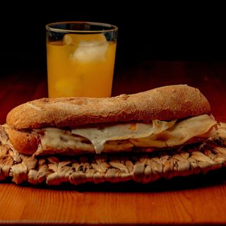 Bocadillo Mixto Lobo Bacon