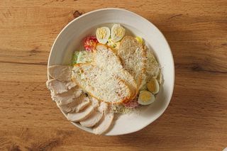 Цезарь с курицей (250 г)