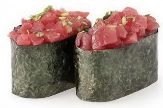 Gunkan de atún (2 pzs.)
