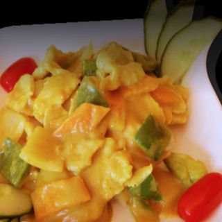 106.Pollo Con Salsa Curry