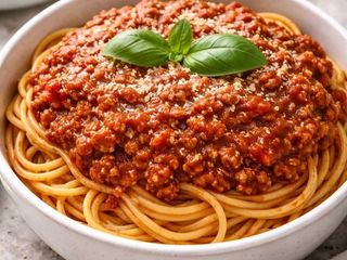 Makaron z sosem bolognese