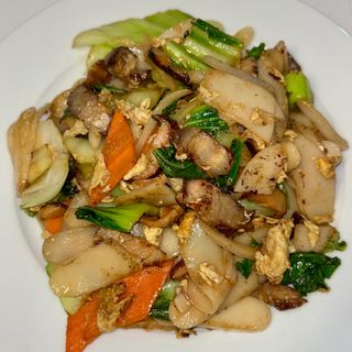 Pasta de arroz con carne 