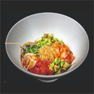 17 poke salmon y atun