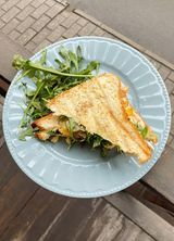 Сендвіч гриль з лососем