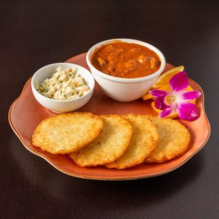 Placki z gulaszem węgierskim