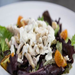 Ensalada de pollo a la parrilla