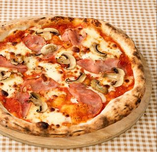 Пица Капричоза (480г)