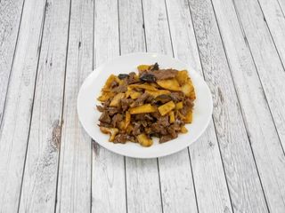 Ternera Con Bambú Y Setas Chinas