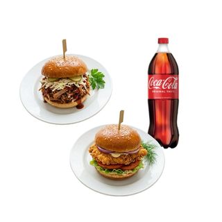 Бургер с дърпано свинско месо + бургер с пилешко филе + Кока Кола 1.5л