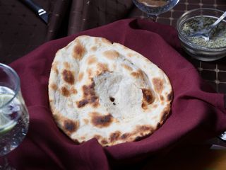 LIPIE LA CUPTOR (Tandoori roti)