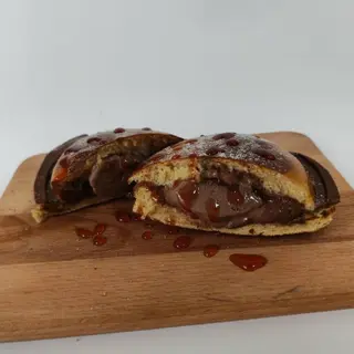 NLO burger sa sladoledom od čokolade