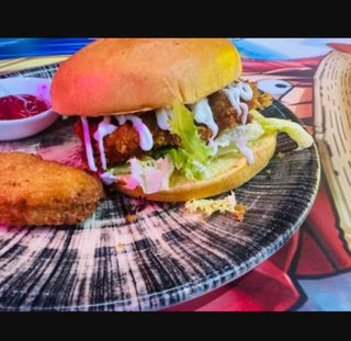 Hamburguesa Con Nuggets