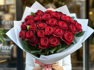 Buchet 25 trandafiri roșii