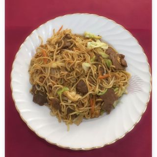 26. Fideo frito con ternera