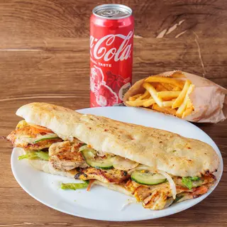 Pileće belo 200g + pomfrit 125g + Coca-Cola limenka 0.33l