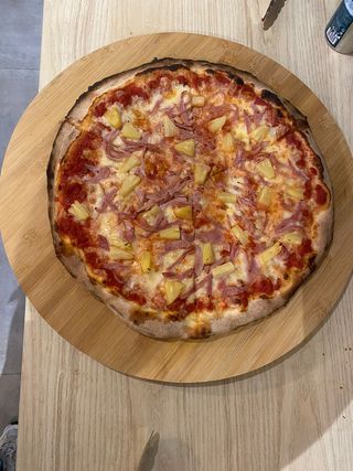Pizza Hawaiana (Mediana)