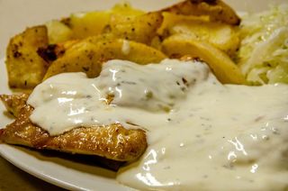 Piletina u gorgonzola sosu