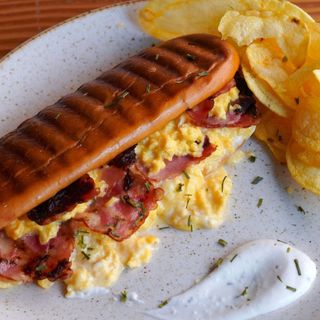 Tosta Brioche Ovos e Bacon