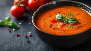 CREMA DI POMODORO TOSCANA E CROSTINI
