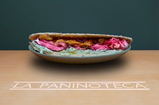 06 Crudo, caprino al basilico, porcini, olio al tartufo limone e pepe